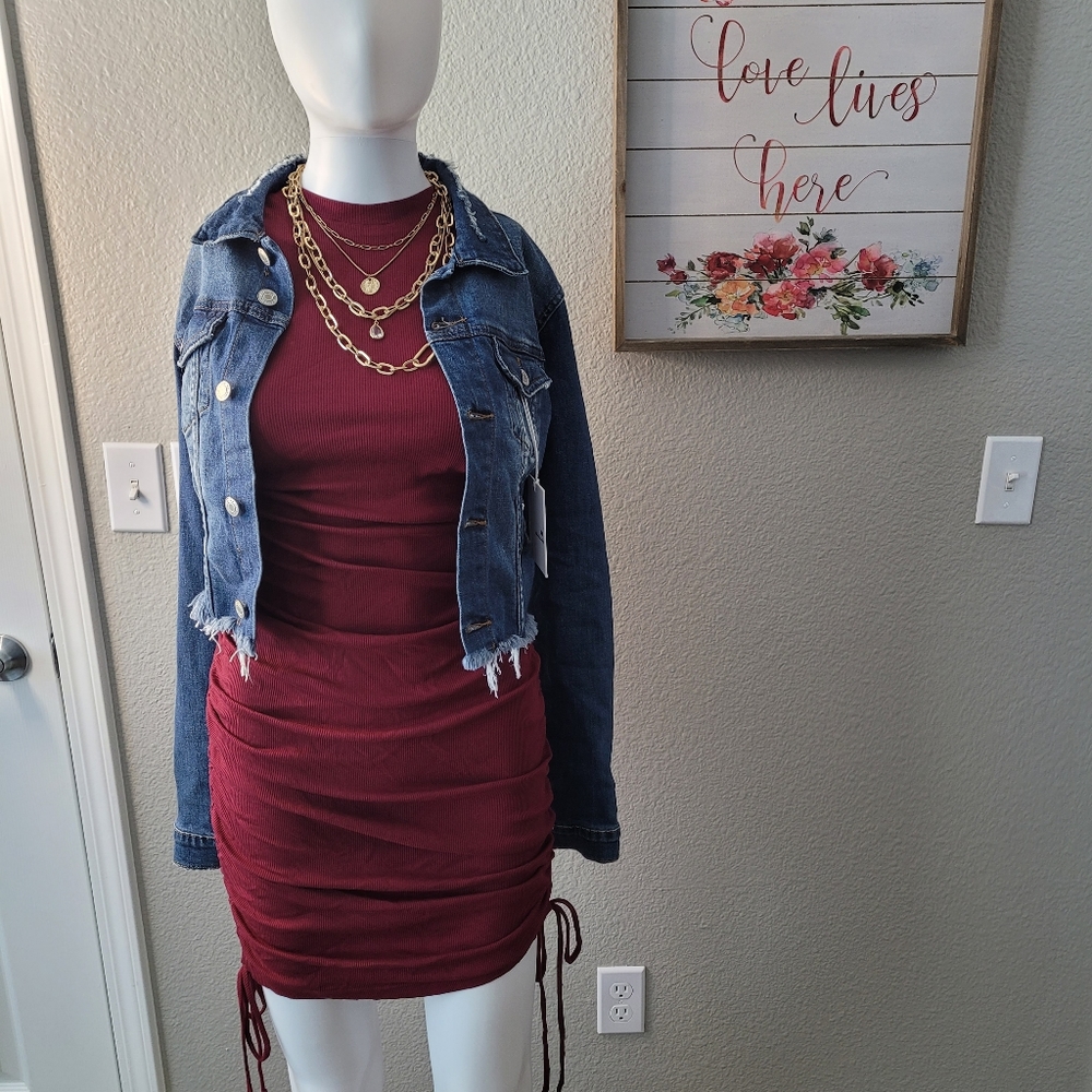 Maroon dress - Picture 3 of 4